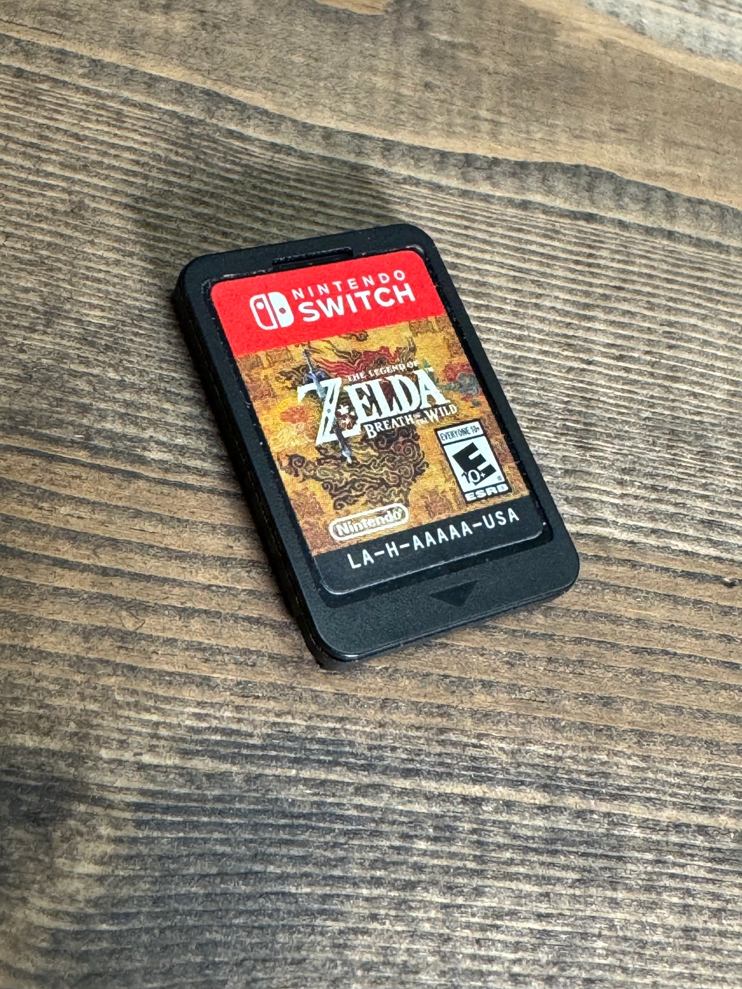 NINTENDO SWITCH - LEGEND OF ZELDA: BREATH OF THE WILD