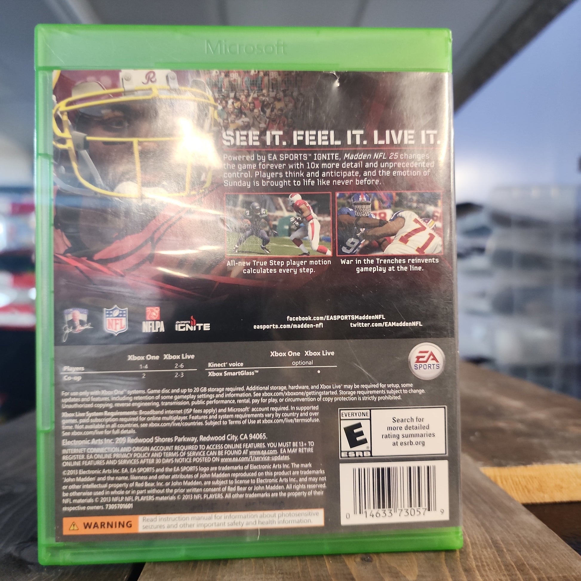Xbox One - Madden 25 Retrograde Collectibles Adrian Peterson, American Football, Barry Sanders, CIB, EA Sports, Football, Madden, National Footba Preowned Video Game 
