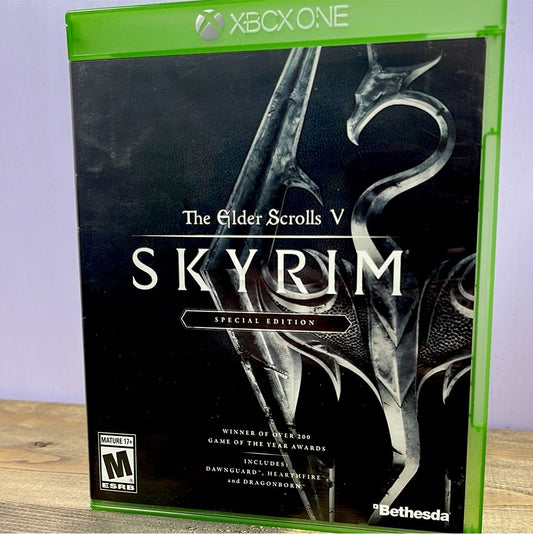 Xbox One - The Elder Scrolls V: Skyrim [Special Edition] Retrograde Collectibles adventure, Bethesda, CIB, Open World, RPG, Single Player, Todd Howard, Xbox One Preowned Video Game 